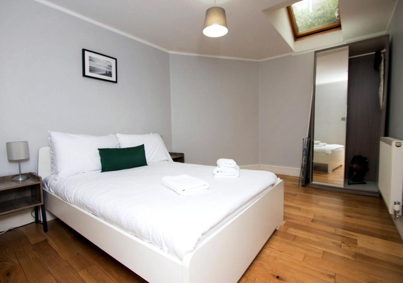 Westciti Caroco Aparthotel Croydon Exterior photo